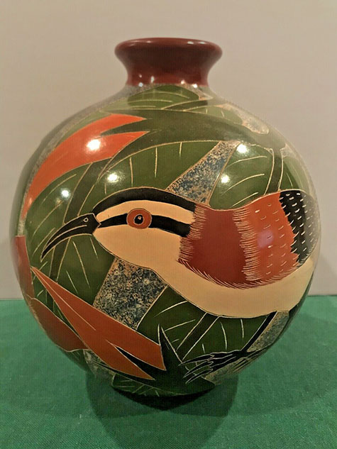 Pottery-Art-by-Jose-Reyes-Martinez-of-San-Juan-de-Oriente-in-Nicaragua